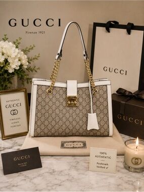 GUCCI GG Canvas Padlock Chain Tote – Ivory Leather Trim & Gold Hardware
